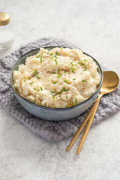 mashed cauliflower with butter. ketogenic paleo diet side dish