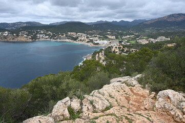 Fototapeta na wymiar Blick auf die Bucht von Camp de Mar auf Mallorca