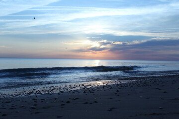 Fototapeta na wymiar Strand und Meer Sonnenuntergang