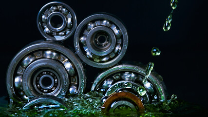 Ball bearing. Lubricating oil.