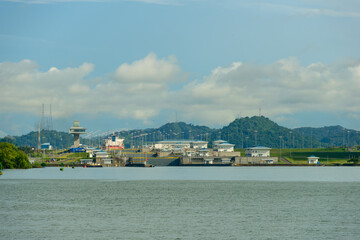 Fototapeta premium Approaching the Miraflores lock on the Panama canal