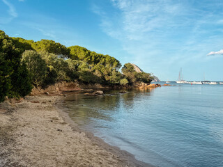 Strand Porto Taverna auf Sardinien Italien