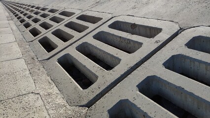Technological concrete gratings