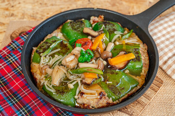 きのこのあんかけ肉埋めピーマン