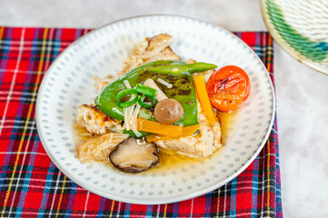 きのこのあんかけ肉埋めピーマン