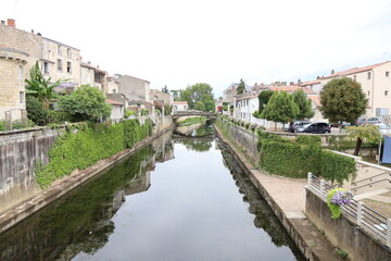 La rivi&egrave;re Vend&eacute;e, ville de Fontenay Le Comte, d&eacute;partement de la Vend&eacute;e, France