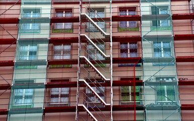 Eingerüstete Häuser auf dem Marktplatz von Leipzig © christiane65