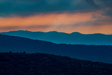 Fototapeta na wymiar Blue Ridge mountains sunrise