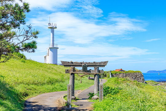 夏の波戸岬　波戸岬灯台と波戸岬神社　佐賀県唐津市　Cape Hato in summer. Saga Prefecture Karatsu city.