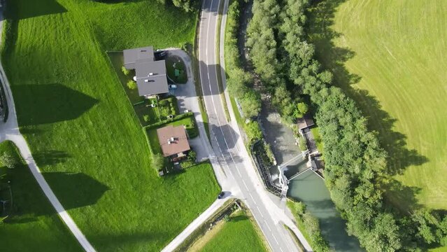 Roads in Austria, Town