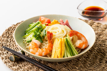 夏の定番メニューの冷やし中華