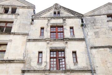Bâtiment typique, vue de l'extérieur, ville de Fontenay Le Comte, département de la Vendée, France