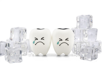 Tooth decay sensitive is crying with cold ice on white background ,Dental concept of tooth sensitivity from drinking cold water,with clipping path. - obrazy, fototapety, plakaty