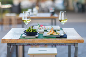 sushi, food, fish, seafood, meal, sashimi, dinner, horizontal, photography, lunch, freshness, rice, chopstick, salmon, raw food, japanese, color image, plate, tuna, japanese food, maki, seaweed, close