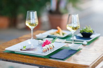 sushi, food, fish, seafood, meal, sashimi, dinner, horizontal, photography, lunch, freshness, rice, chopstick, salmon, raw food, japanese, color image, plate, tuna, japanese food, maki, seaweed, close © monus_jr8