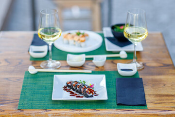 sushi, food, fish, seafood, meal, sashimi, dinner, horizontal, photography, lunch, freshness, rice, chopstick, salmon, raw food, japanese, color image, plate, tuna, japanese food, maki, seaweed, close
