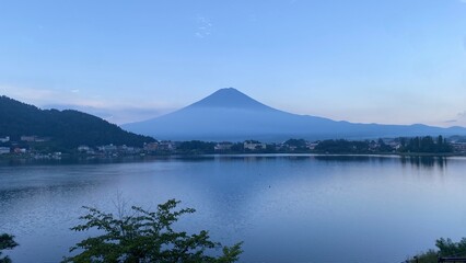 5:30am, the clear view of the Mt. Fuji, the world heritage of Japan.  Beautiful morning light at the lakeside of Kawaguchiko, Yamanashi prefecture.  Return to the hometown year 2022 August 27th