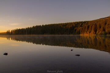 Golden Hour sur le Lac Servieres 