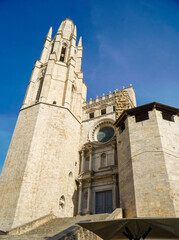 Fototapeta na wymiar Church of Girona in the center of the city. Vertical