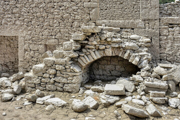 Movada, Dorf, Ruine, Siedlung, Haus, Stein, Steinhaus, verlassen, ausgesiedelt, Atlantis, Borgo di Movada, Italien, Stausee, versunken, aufgetaucht, Lago di Redone, Redone, Tramontina, Tramontinatal, 