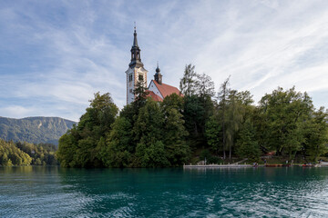 Fototapeta na wymiar church of the mother of god on the lake in Bled, Slovenija