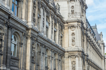 Fototapeta na wymiar Louvre Museum castle paris detail of the facade Hotel de Ville Paris-rue Lobau