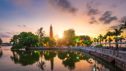 Tran Quoc pagoda and sunset sky,  oldest temple, Hanoi,Vietnam.  - obrazy, fototapety, plakaty