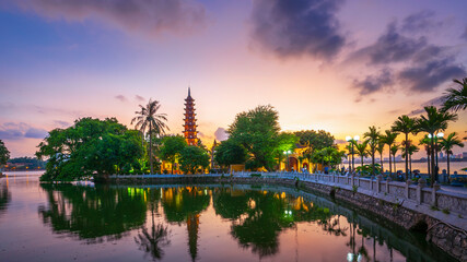 Fototapeta na wymiar Tran Quoc pagoda and sunset sky, Hanoi,Vietnam. 