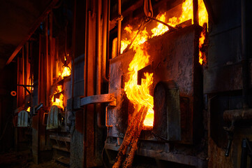 Toughening melted blister copper with firewood in furnace