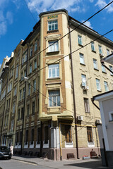 Fototapeta na wymiar HOUSE IN TRUBNIKOVSKY LANE IN MOSCOW