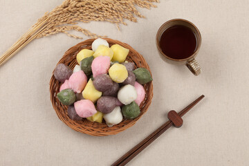Songpyeon, Chuseok, Holiday, Korean food, Korean traditional, rice cake, food, ingredients, cooking,송편, 추석 ,명절 ,한식, 한국전통 ,떡 ,음식, 식재료 ,요리,