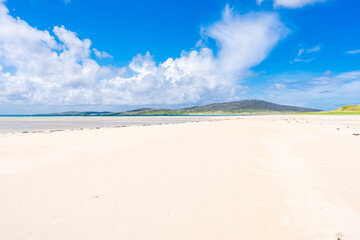 Fototapeta na wymiar Luskentyre Sands beach on the Isle of Harris, Scotland, UK