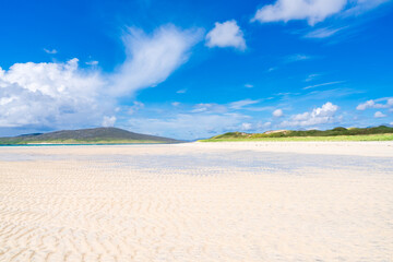 Fototapeta na wymiar Luskentyre Sands beach on the Isle of Harris, Scotland, UK