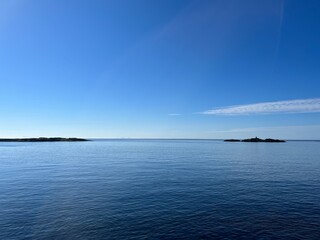 blue seascape, sea horizon, quiet sea surface