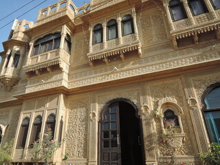 Jaisalmer is located in the Thar Desert in Rajasthan. So it is obvious that during summer the mercury will rise very high.