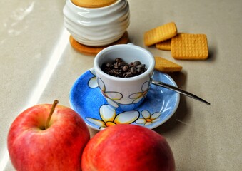 breakfast with coffee and apple 