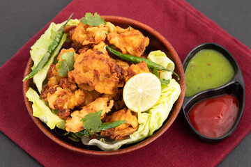 Favourite Indian Tea Time Fritters Cauliflower Pakoda Also Called Gobi Pakora Is Made Of Fresh Brassica Oleracea Florets Mixed With Bengal Gram Flour Besan, Spices, Masala And Green Vegetables