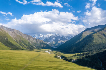 Fototapeta premium snow mountain in Xinjiang China