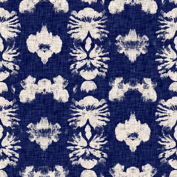  Summer indigo batik block print dyed motif seamless pattern. Fashion all over print for beach wear. Masculine shirt tie dye effect. Repeatable woven textile swatch 
