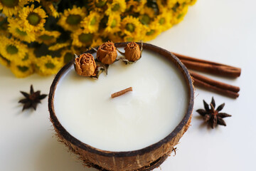 original candle in coconut from natural soy wax with a wooden wick