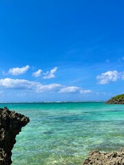 沖縄の青い空と海