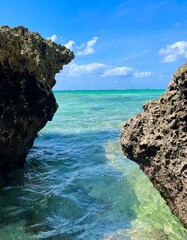 沖縄の青い空と海