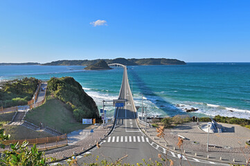 晴れの日の角島大橋
