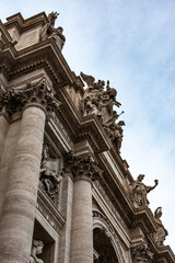 trevi fountain in rome italy renaissance art hisoty in italy europe and roman empire