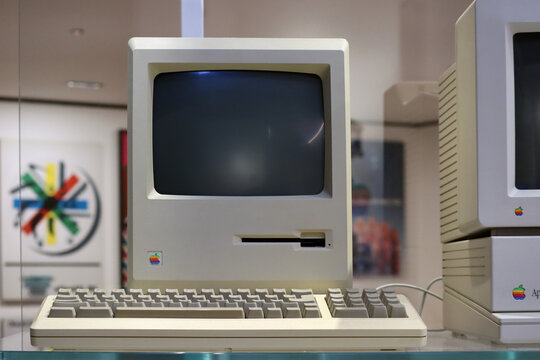 London, United Kingdom - 11.08.2022 : Vintage Macintosh Apple Computer From The 80s