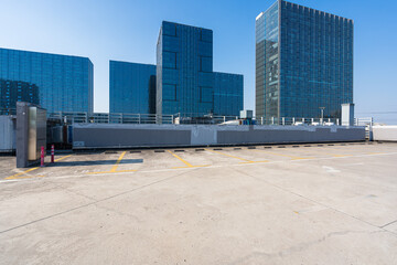 parking lot in shopping mall © THINK b