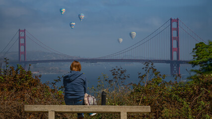 Sighting of hot air balloons over the Golden Gate Bridge