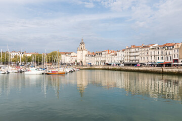 Fototapeta na wymiar La grosse horloge et port de la Rochelle