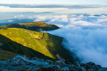 Widok na chmury z Babiej Góry. A view of the clouds from Babia Góra.