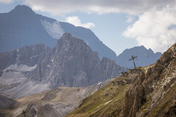 télésiège en été au dessus de tignes dans les alpes en été dans le massif de la Vanoise en Haute-Tarentaise, dans le département de la Savoie en région Auvergne-Rhône-Alpes